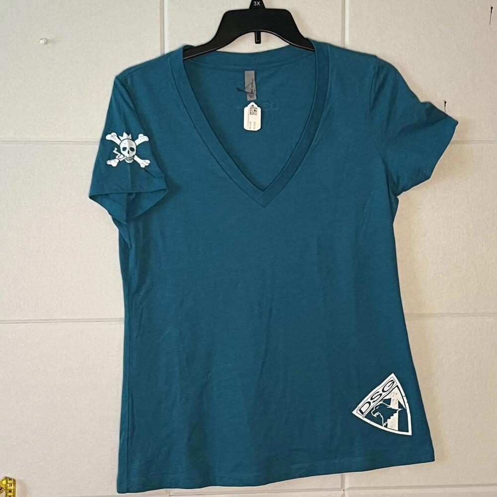 DSG Arms Women’s T-shirt XL - 2x Short Sleeve  V Neck